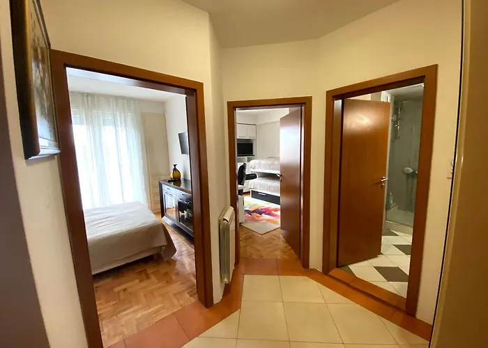 Bd Lux & Garage Apartament *