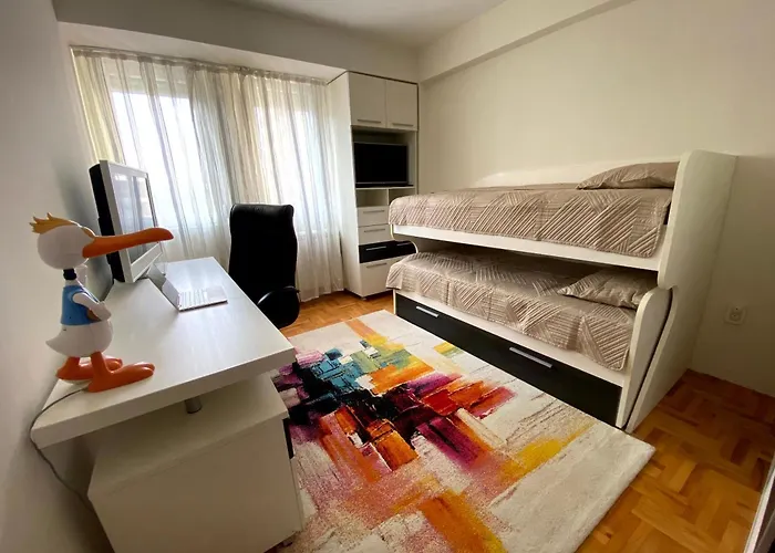 Apartament Bd Lux & Garage